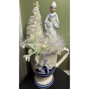 Blue & white pedestal Cup Floral Centerpiece Arrangement/Christmas Holland